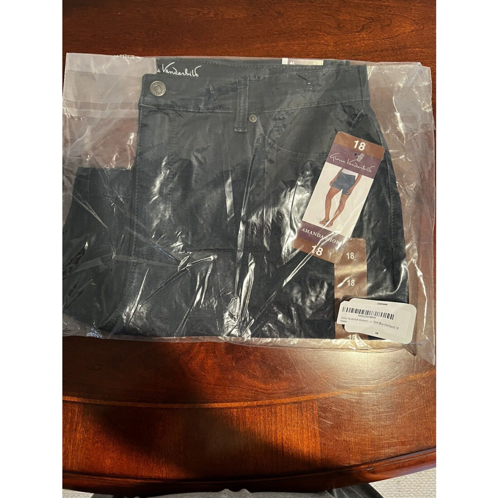 NWT GLORIA VANDERBILT Amanda Short Dark Blue Portland Classic Shorts Mid Rise 18 - Picture 1 of 4